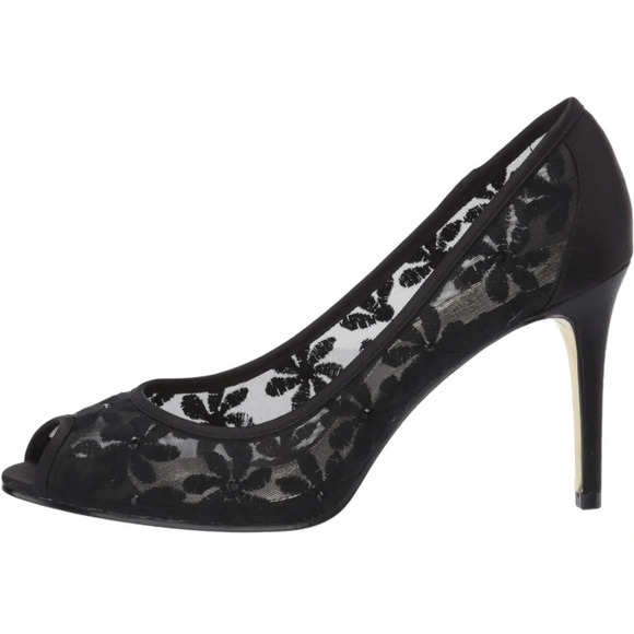 Adrianna Papell Women's Dressy Floral Lace Black Satin Pump Size 6 Wide NIB - Picture 2 of 8
